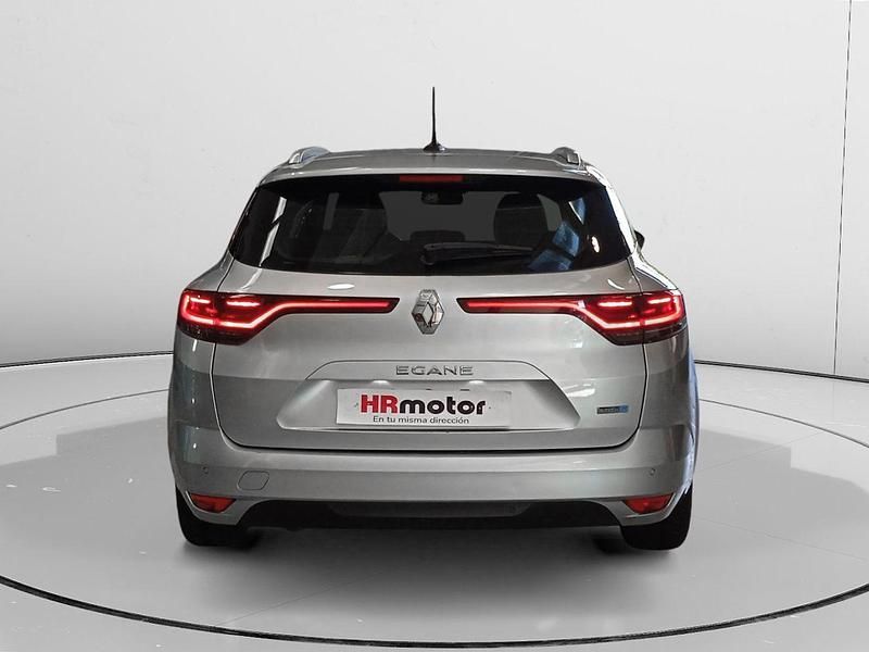 Usado Renault Mégane IV Business 160 CV (117 kW) 2022 Gris Familiar