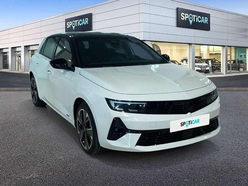 Usado Opel Astra 116 kW (158 CV) 2023 Blanco Berlina