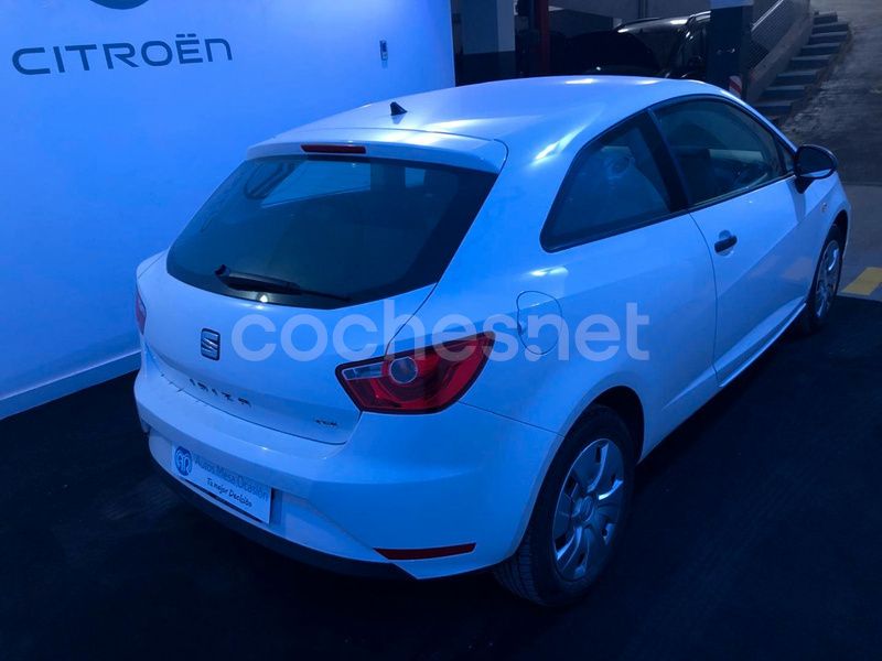 Usado Seat Ibiza SC Reference 75 CV (55 kW) 2015 Blanco Utilitario