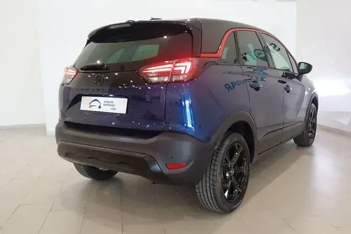 Usado Opel Crossland GS Line 110 CV (80 kW) 2022 SUV