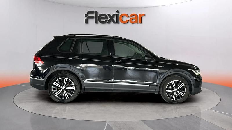Usado VW Tiguan Life 150 CV (110 kW) 2021 Negro SUV