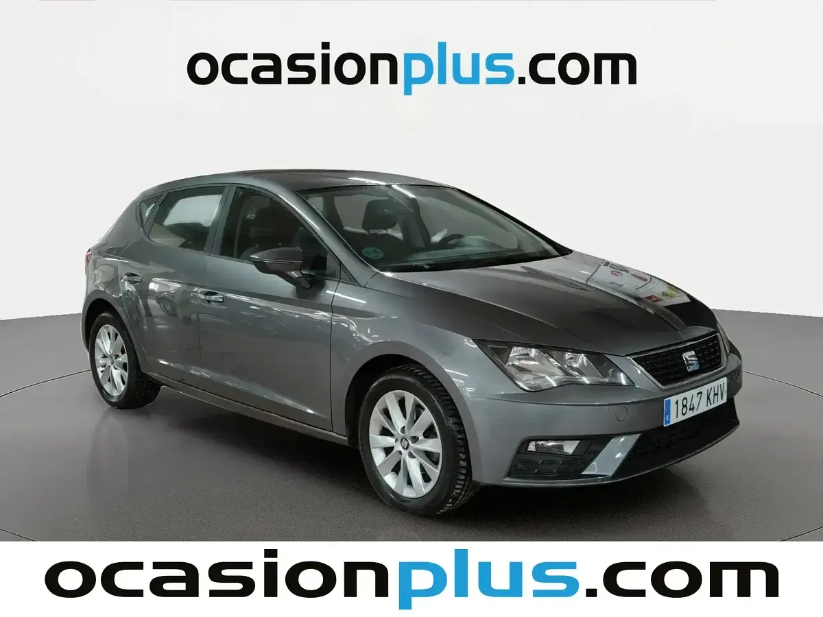 Usado Seat Leon Style 110 CV (80 kW) 2018 Gris Berlina