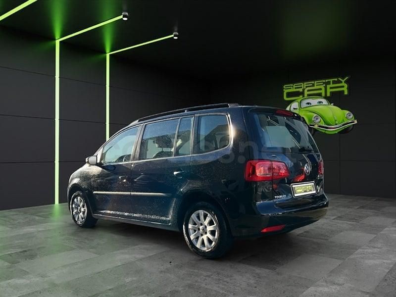 Usado VW Touran Edition 105 CV (77 kW) 2011 Negro Monovolumen