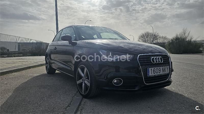 Usado Audi A1 Attraction 140 CV (102 kW) 2014 Negro Utilitario