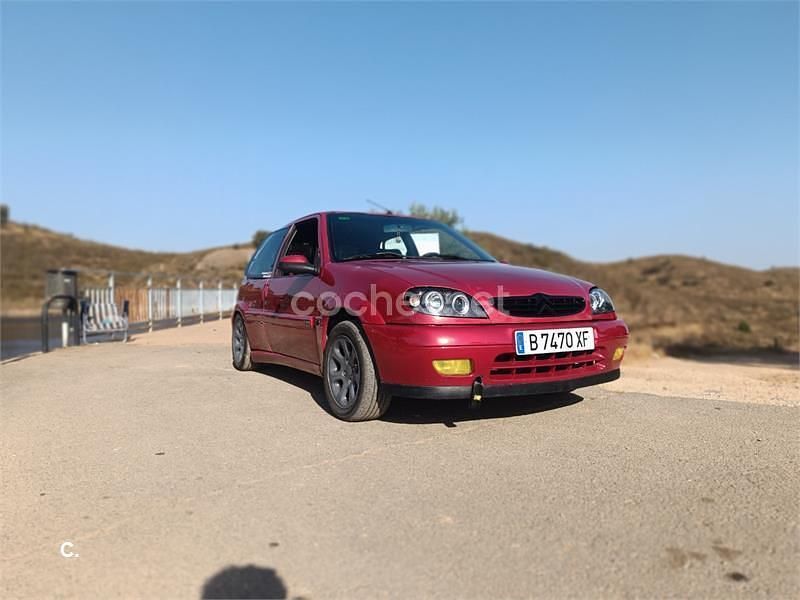 Rojo Usado 2000 Citroën Saxo Utilitario | 5500 € - Imagen 1/4