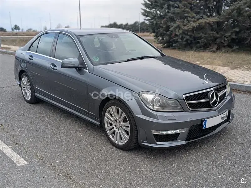 Usado Mercedes C250 Elegance 204 CV (150 kW) 2011 Gris / plata Berlina