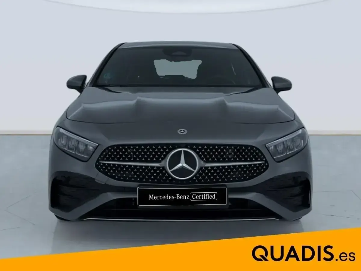 Usado Mercedes A180 136 CV (100 kW) 2025 Gris