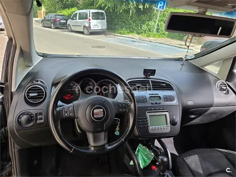 Usado Seat Toledo Sport 140 CV (102 kW) 2006 Negro Utilitario