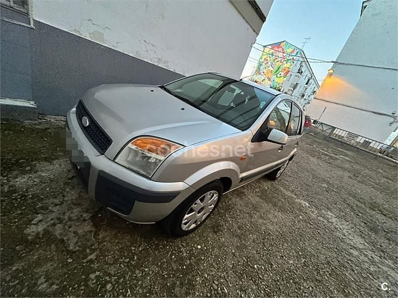 Usado Ford Fusion Ambiente 68 CV (50 kW) 2007 Gris / plata Utilitario