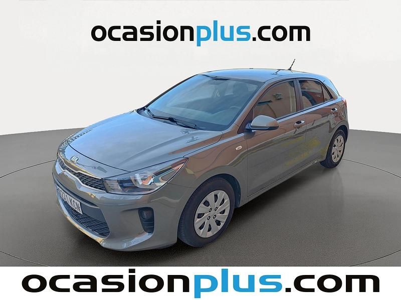 Verde Usado 2017 Kia Rio Utilitario | 7315 € (Precio justo) - Imagen 1/4