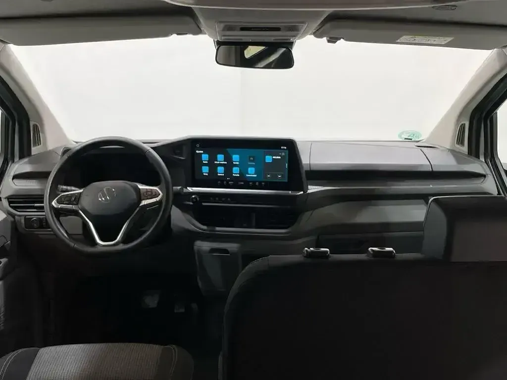 Usado VW Caravelle 150 CV (110 kW) 2025 Gris Van