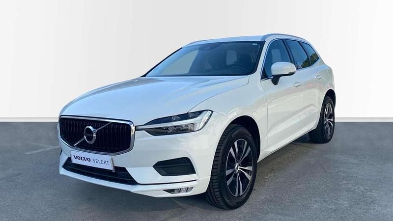 Usado Volvo XC60 Momentum 197 CV (144 kW) 2021 Blanco SUV