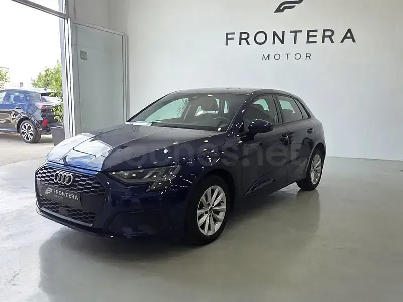 Usado Audi A3 110 CV (80 kW) 2021 Azul Berlina