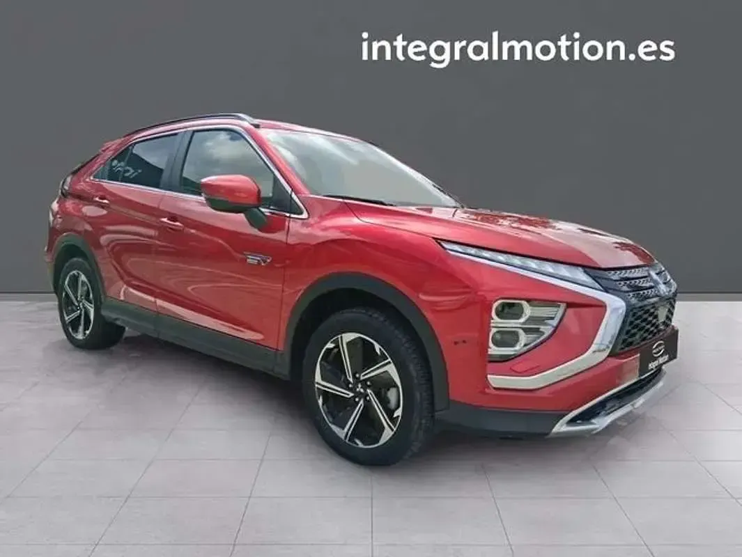 Usado Mitsubishi Eclipse Cross 188 CV (138 kW) 2025 Rojo SUV