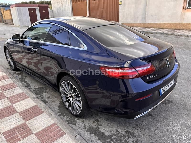 Usado Mercedes E220 194 CV (142 kW) 2017 Azul Coupe