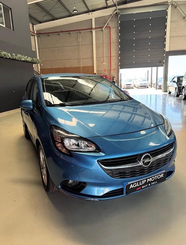 Usado Opel Corsa Color Edition 100 CV (73 kW) 2016 Azul Utilitario