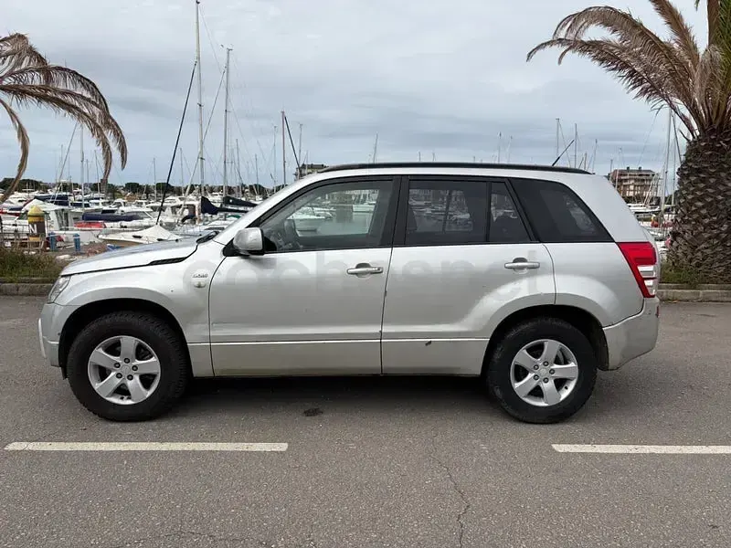 Usado Suzuki Grand Vitara 129 CV (94 kW) 2008 Gris / plata SUV