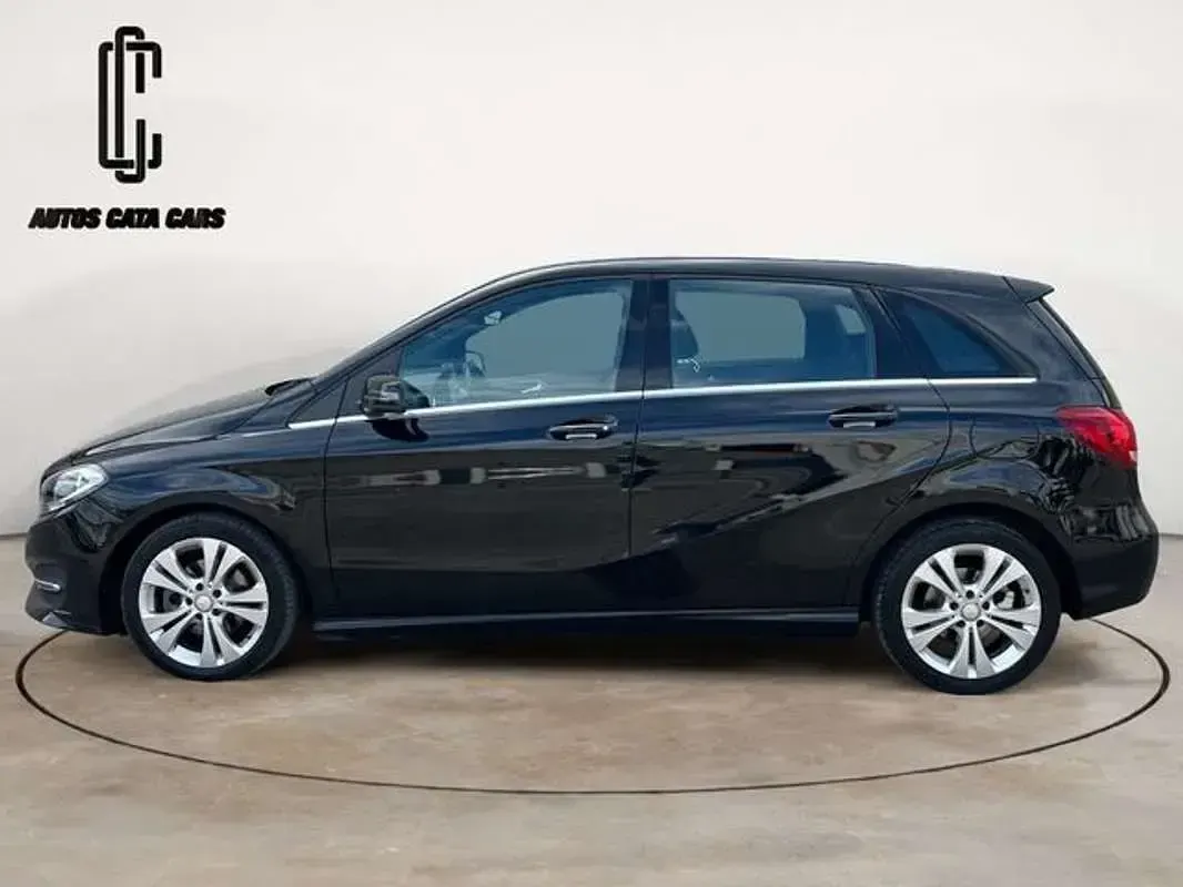 Usado Mercedes B200 Urban 136 CV (100 kW) 2016 Negro Utilitario