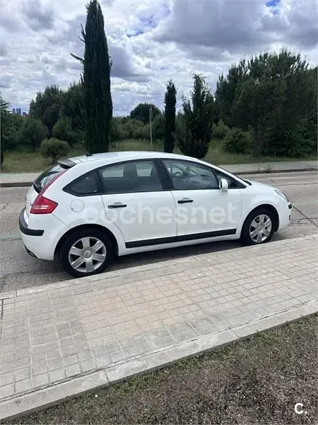 Usado Citroën C4 90 CV (66 kW) 2005 Blanco Berlina