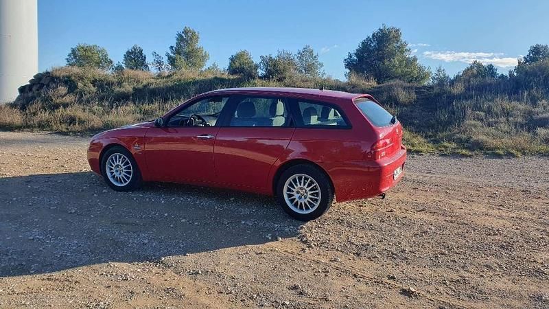 Usado Alfa Romeo 156 Distinctive 175 CV (128 kW) 2004 Rojo Familiar