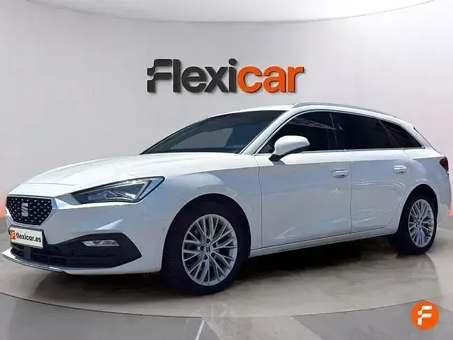 Usado Seat Leon XCELLENCE 150 CV (110 kW) 2022 Blanco