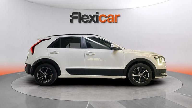 Usado Kia Niro 141 CV (103 kW) 2023 Blanco SUV