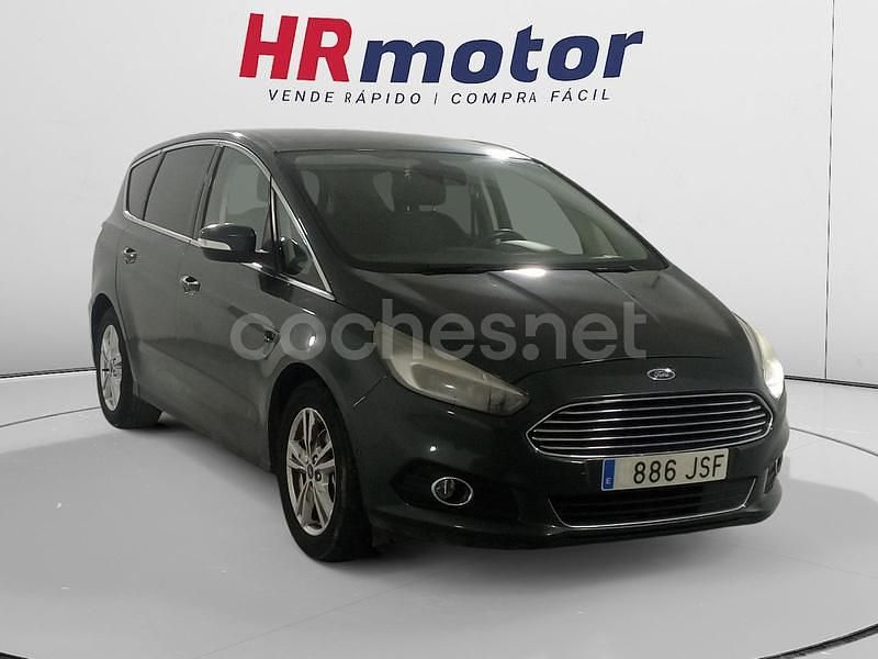 Gris / plata Usado 2016 Ford S-MAX Titanium Monovolumen | 18.390 € (Caro) - Imagen 1/4