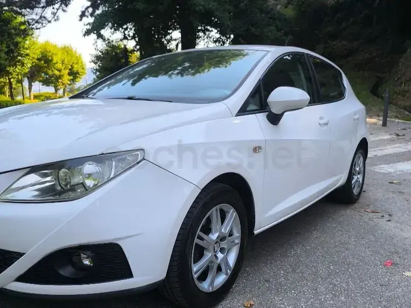 Usado Seat Ibiza 90 CV (66 kW) 2010 Blanco Berlina