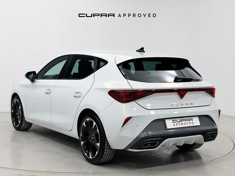 Usado Cupra Leon 150 CV (110 kW) 2024 Blanco