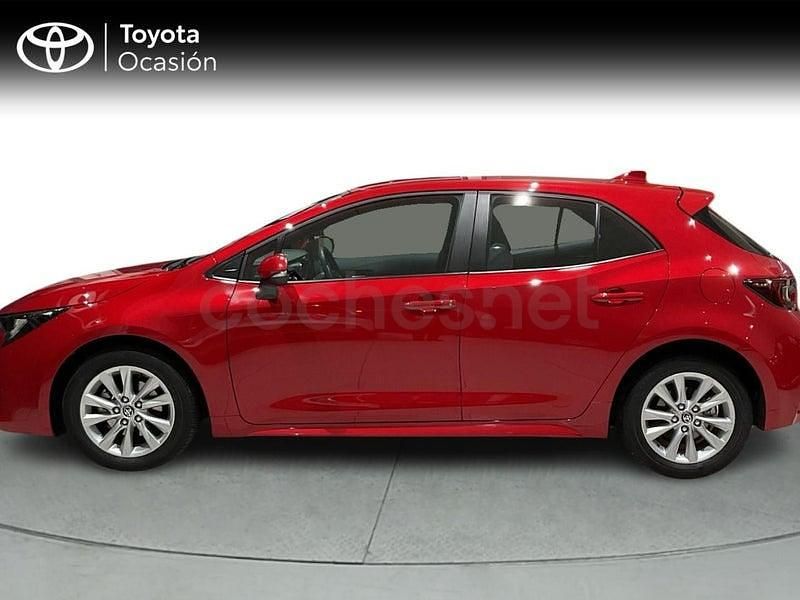 Usado Toyota Corolla Active 140 CV (102 kW) 2023 Rojo Berlina