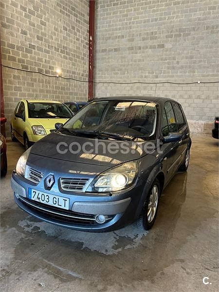 Usado Renault Scénic III Dynamique 130 CV (95 kW) 2009 Gris / plata Monovolumen