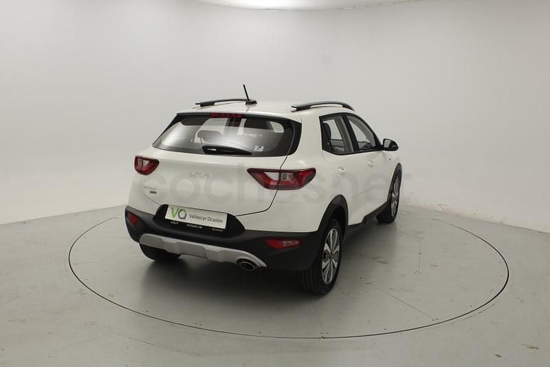 Usado Kia Stonic 100 CV (73 kW) 2023 Blanco SUV