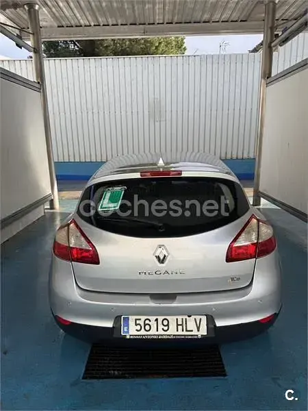 Usado Renault Mégane Expression 115 CV (84 kW) 2012 Gris / plata Berlina