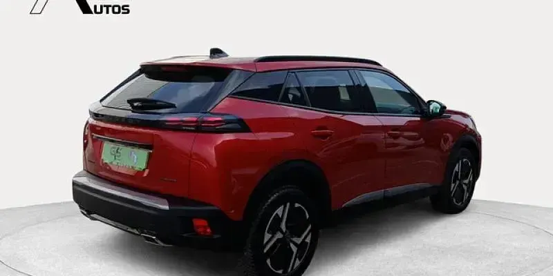 Usado Peugeot 2008 Allure 145 CV (106 kW) 2025 Rojo SUV
