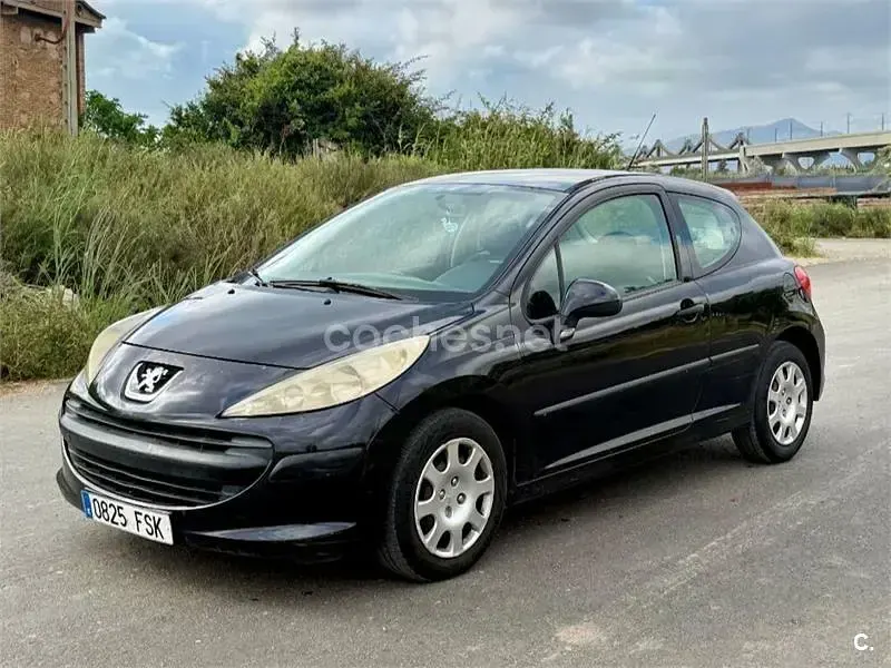 Usado Peugeot 207 75 CV (55 kW) 2008 Negro Berlina