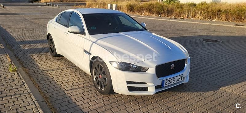 Usado Jaguar XE Prestige 180 HP (132 kW) 2016 Branco Sedan