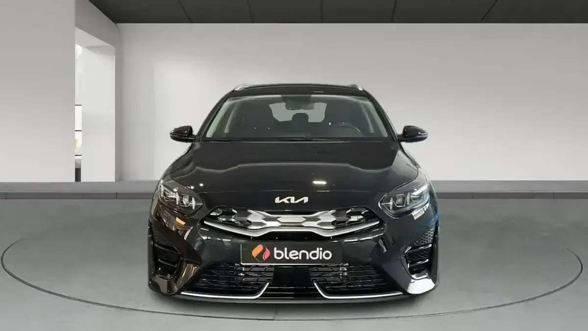 Usado Kia Ceed 141 CV (103 kW) 2025 Negro Utilitario