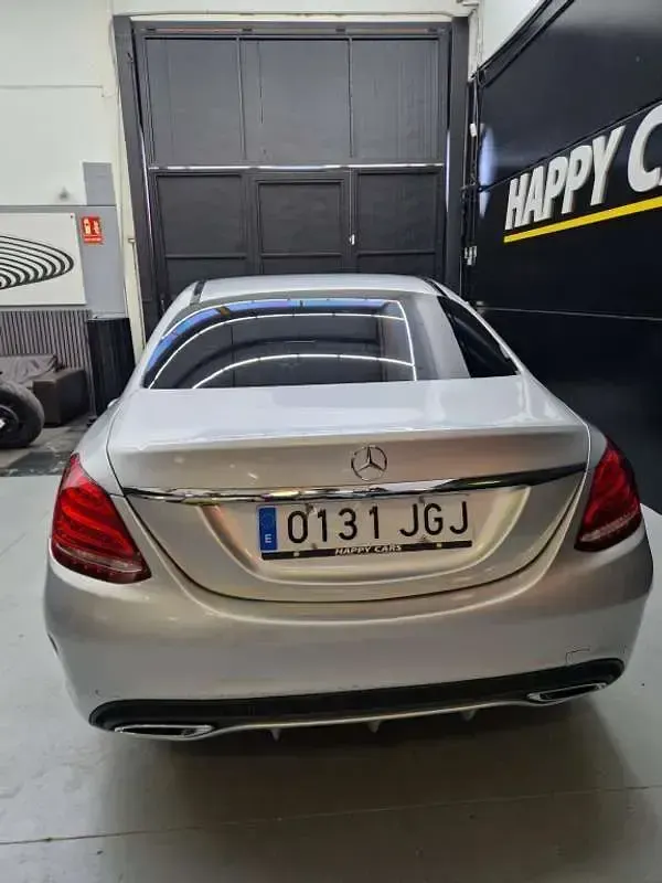Usado Mercedes C220 170 CV (125 kW) 2015 Gris / plata Berlina