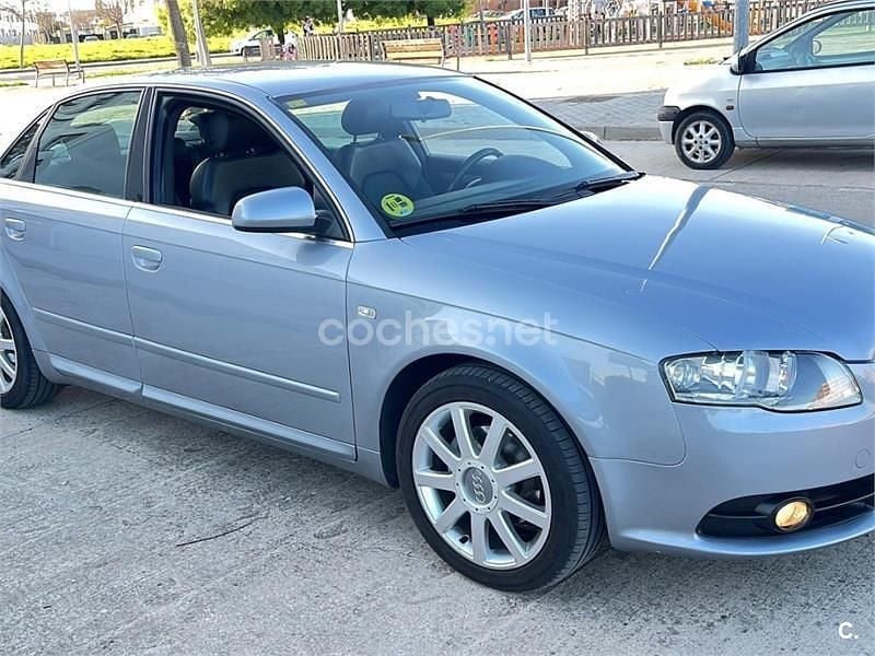 Usado Audi A4 S-Line 140 CV (102 kW) 2007 Gris / plata Berlina