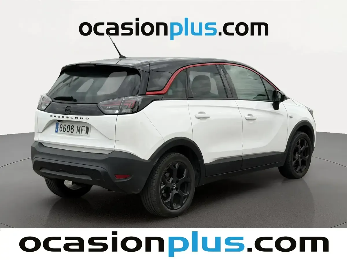 Usado Opel Crossland 110 CV (80 kW) 2023 Blanco SUV