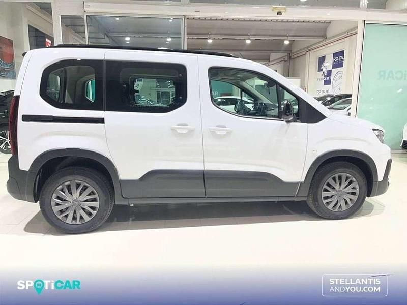 Usado Peugeot Rifter Allure 101 CV (74 kW) 2023 Blanco Monovolumen