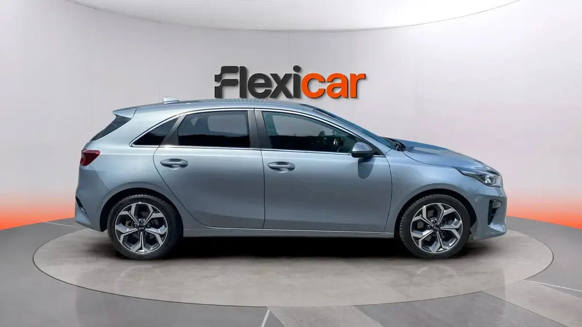 Usado Kia Ceed 120 CV (88 kW) 2021 Gris Utilitario