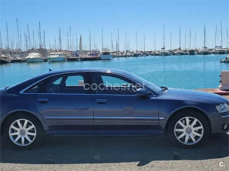 Usado Audi A8 326 CV (239 kW) 2006 Azul Berlina