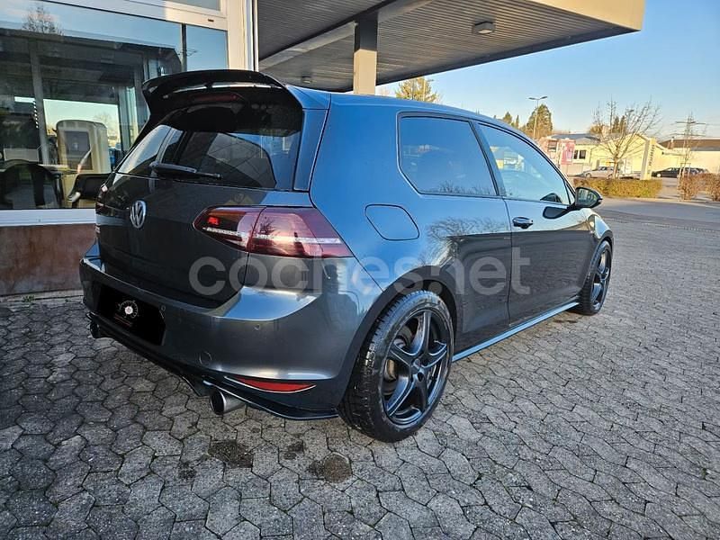 Usado VW Golf VII GTI Clubsport 265 CV (194 kW) 2016 Gris / plata Berlina