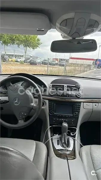 Usado Mercedes E320 Elegance 224 CV (164 kW) 2003 Azul Berlina