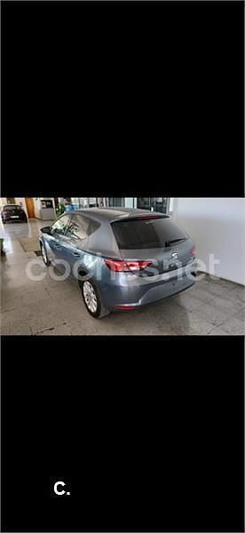 Usado Seat Leon Style 150 CV (110 kW) 2015 Gris / plata Berlina