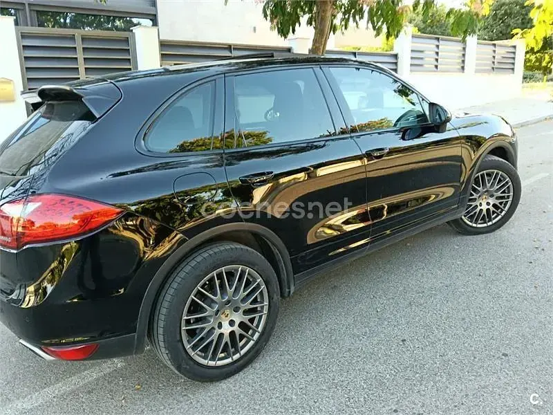 Usado Porsche Cayenne 240 CV (176 kW) 2012 Negro SUV
