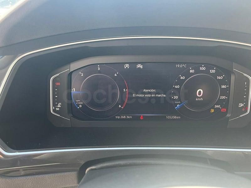 Usado VW Tiguan Edition 150 CV (110 kW) 2020 Gris / plata SUV