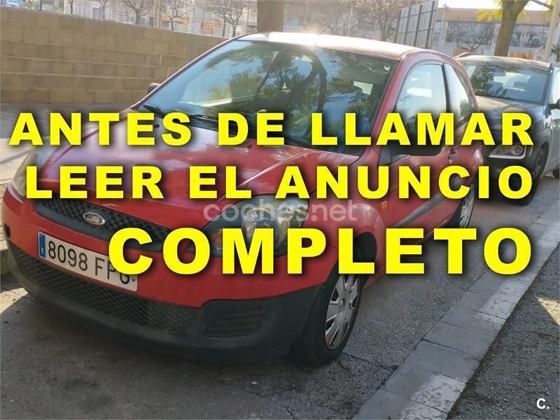 Rojo Usado 2007 Ford Fiesta Futura Berlina | 1000 € (Super precio) - Imagen 1/4
