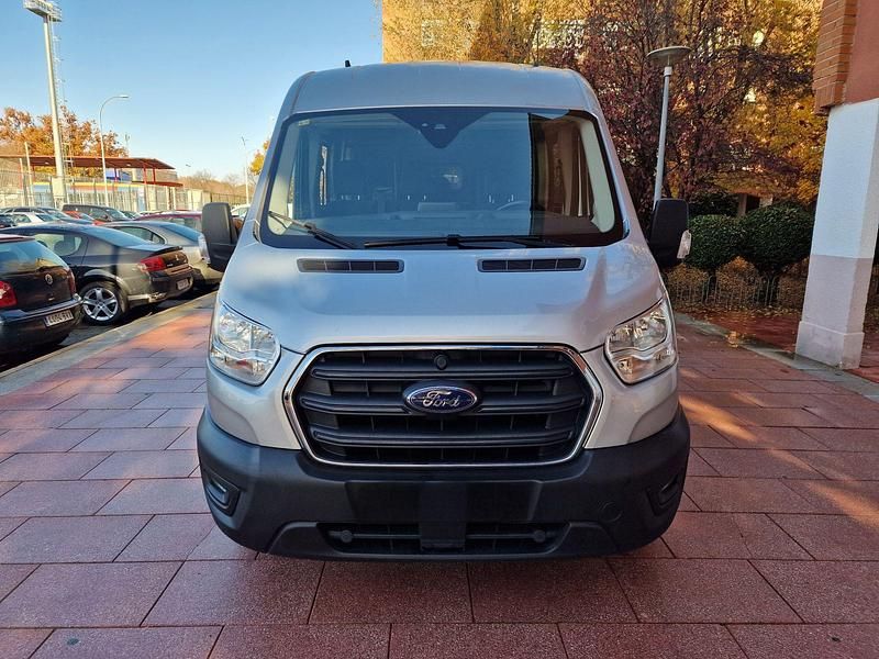 Usado Ford Transit Trend 170 CV (125 kW) 2019 Gris Berlina